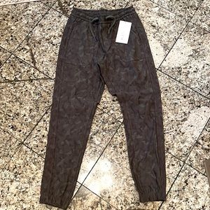 NWT Athleta Farallon Jogger